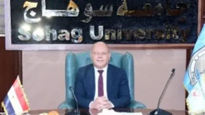 رئيس جامعة سوهاج يعلن عن بدء استقبال الطلبات لمشروعات بحثية في مجال تطوير صناعة الألبان، وخصوم من الأطباء يقدمون ضده شكوى رسمية. رئيس جامعة سوهاج يعلن عن بدء استقبال الطلبات لمشروعات بحثية في مجال تطوير صناعة الألبان، وخصوم من الأطباء يقدمون ضده شكوى رسمية.
