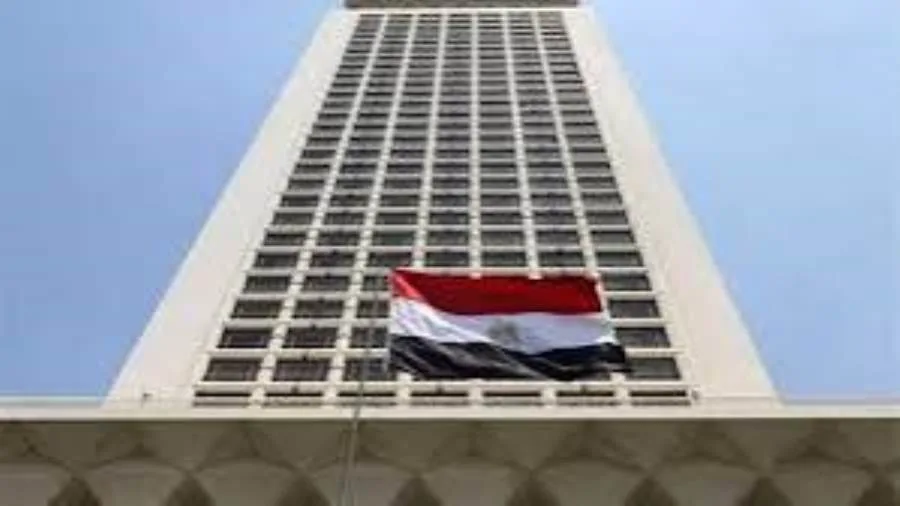 وزارة الخارجية والهجرة تؤكد على ضرورة الالتزام بالقوانين المتعلقة بالسفر والهجرة والإقامة في جميع دول العالم. وزارة الخارجية والهجرة تؤكد على ضرورة الالتزام بالقوانين المتعلقة بالسفر والهجرة والإقامة في جميع دول العالم.