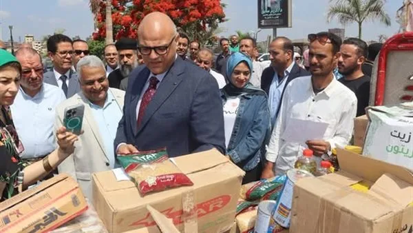 صور.. محافظ القليوبية يزور منافذ «خير مزارعنا لأهالينا» بمناسبة عيد الأضحى صور.. محافظ القليوبية يزور منافذ «خير مزارعنا لأهالينا» بمناسبة عيد الأضحى