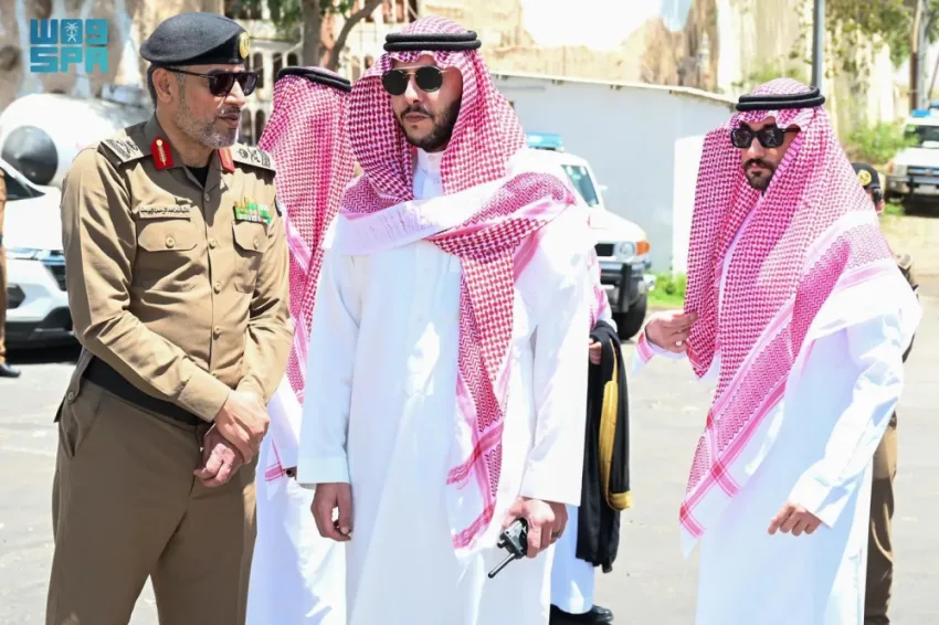 محافظ الطائف يقوم بجولة تفقدية على مواقع الفرز الأمني في الخالدية والهدا محافظ الطائف يقوم بجولة تفقدية على مواقع الفرز الأمني في الخالدية والهدا
