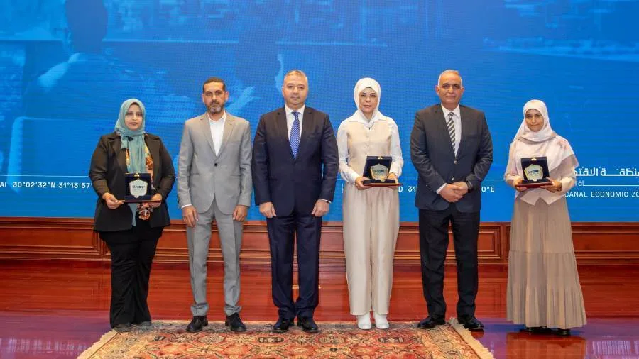 المنطقة الاقتصادية لقناة السويس تحتفي بعدد من النساء بمناسبة اليوم العالمي للمرأة في مجال الملاحة البحرية. المنطقة الاقتصادية لقناة السويس تحتفي بعدد من النساء بمناسبة اليوم العالمي للمرأة في مجال الملاحة البحرية.