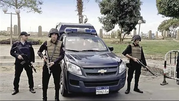 تسليط الضوء على تفاصيل اعتداء والد على ابنته بالضرب في الجيزة تسليط الضوء على تفاصيل اعتداء والد على ابنته بالضرب في الجيزة