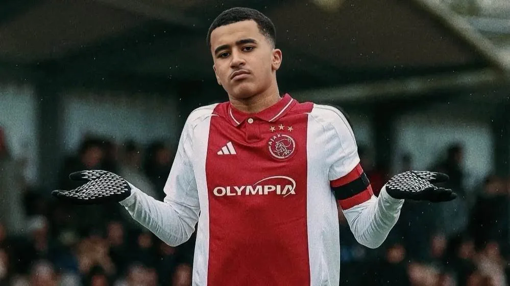 مع استمرار التألق العربي.. لاعب مغربي جديد يجذب أنظار ريال مدريد مع استمرار التألق العربي.. لاعب مغربي جديد يجذب أنظار ريال مدريد