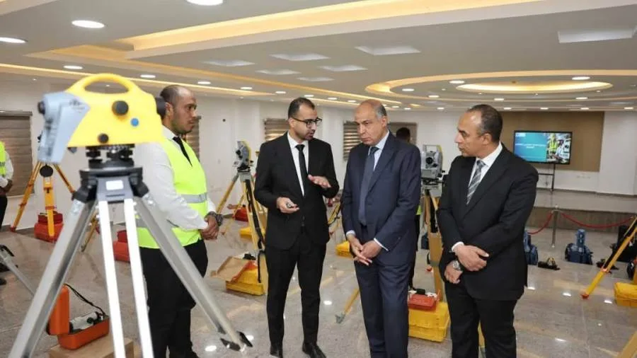 محافظ المنيا يدشّن مركز الذكاء المكاني لتعزيز التحول الرقمي وتحسين الخدمات الذكية محافظ المنيا يدشّن مركز الذكاء المكاني لتعزيز التحول الرقمي وتحسين الخدمات الذكية