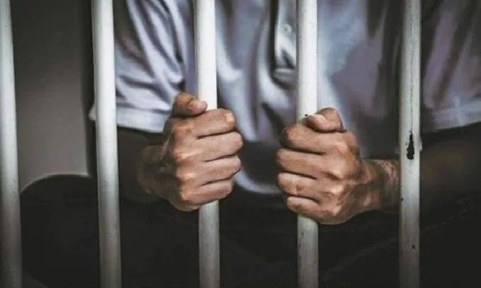 تأجيل الجلسة الأولى لمحاكمة 15 متهماً في قضية “خلية مدينة نصر” تأجيل الجلسة الأولى لمحاكمة 15 متهماً في قضية “خلية مدينة نصر”