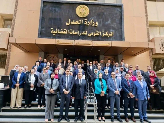 اختتام البرنامج التدريبي لأعضاء النيابة الإدارية بشأن مواجهة جرائم الاعتداء على المال العام اختتام البرنامج التدريبي لأعضاء النيابة الإدارية بشأن مواجهة جرائم الاعتداء على المال العام