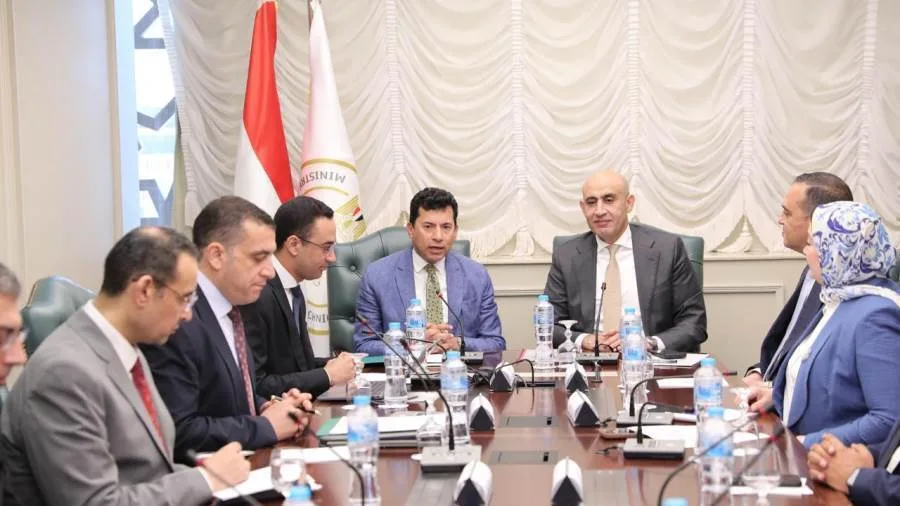 إستراتيجية لإنطلاق بطولة المدارس للطلاب من 15 إلى 18 عاماً إستراتيجية لإنطلاق بطولة المدارس للطلاب من 15 إلى 18 عاماً