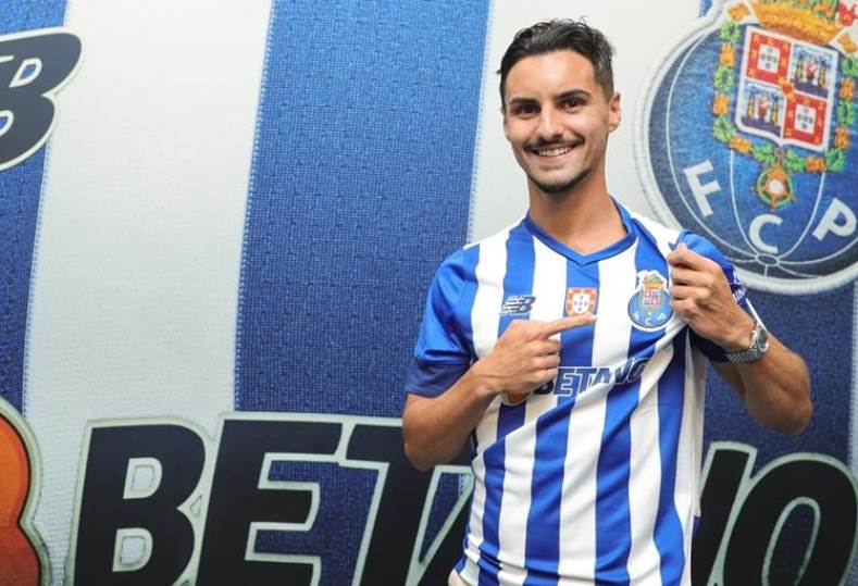 لاعب بورتو: الأهلي سيكون الخصم الأصعب لهذا السبب.. وقادرون على تخطي  المجموعات - كورة بلس