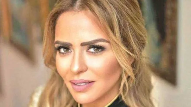 وسط جدل ارتباطها بطارق صبري، مها الصغير تعبر لوالدها عن شوقها: أفتقدك. وسط جدل ارتباطها بطارق صبري، مها الصغير تعبر لوالدها عن شوقها: أفتقدك.