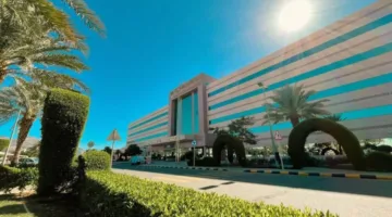 قسطرة طارئة تنقذ حياة حاج من جلطة رئوية خطيرة في مكة