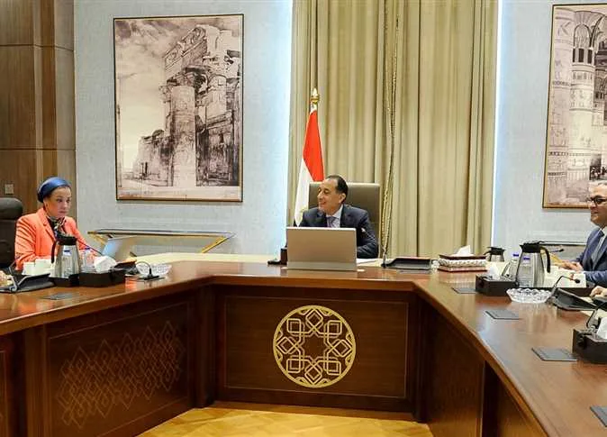 زيادة عدد المدافن الصحية إلى 47.. «مدبولي» يستعرض حصيلة عمل وزارة البيئة مع الوزيرة من 2018 إلى 2025 زيادة عدد المدافن الصحية إلى 47.. «مدبولي» يستعرض حصيلة عمل وزارة البيئة مع الوزيرة من 2018 إلى 2025