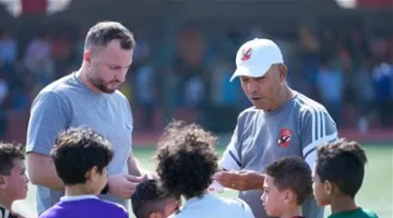 الأهلي يعرب عن شكره لبدر رجب، مدرب قسم الناشئين، ويثمن جهوده المميزة في هذا القطاع.