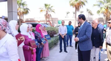 106 شباب من دمياط يحصلون على فرص عمل، بينهم 16 من ذوي الاحتياجات الخاصة (صور)