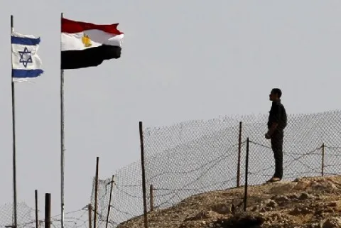 الجيش الإسرائيلي يعلن عن إسقاط طائرة مسيّرة من مصر محملة بالأسلحة والذخائر ويؤكد أنه تم confiscatingها. الجيش الإسرائيلي يعلن عن إسقاط طائرة مسيّرة من مصر محملة بالأسلحة والذخائر ويؤكد أنه تم confiscatingها.