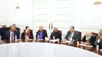 وزير الأوقاف يلتقي برئيس الطائفة الإنجيلية لتهنئته بعيد الأضحى.. صور