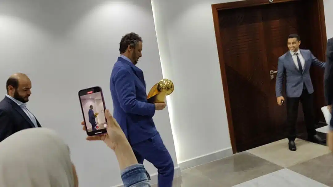 لماذا كان رفض الأهلي قوياً؟.. مجلس الخطيب يتخذ قراراً بتأديب بيراميدز وممدوح عيد لماذا كان رفض الأهلي قوياً؟.. مجلس الخطيب يتخذ قراراً بتأديب بيراميدز وممدوح عيد