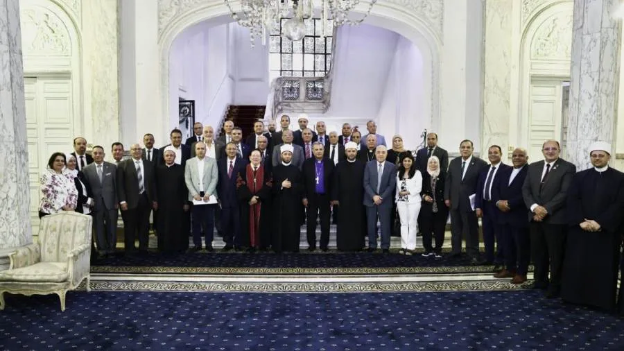 وزير الأوقاف يرحب برئيس الطائفة الإنجيلية بمناسبة العيد وزير الأوقاف يرحب برئيس الطائفة الإنجيلية بمناسبة العيد