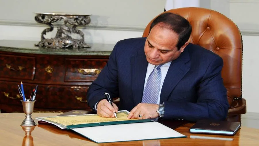 عاجل .. إعلان رئاسي بتخصيص أرض في قنا لإنشاء مشروع للطاقة الشمسية عاجل .. إعلان رئاسي بتخصيص أرض في قنا لإنشاء مشروع للطاقة الشمسية