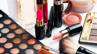 بلاغ من النائب العام ضد طبيبة تجميل بتهمة الاحتيال واستخدام منتجات مزيفة في منطقة الشيخ زايد بلاغ من النائب العام ضد طبيبة تجميل بتهمة الاحتيال واستخدام منتجات مزيفة في منطقة الشيخ زايد