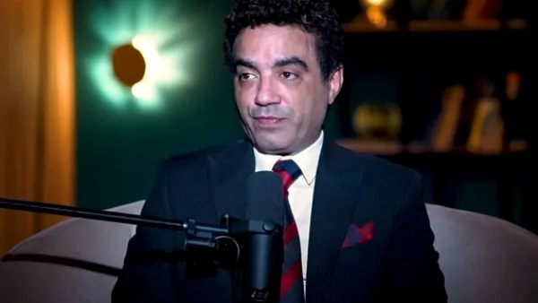 14 عامًا من العمل الإذاعي.. محمد نشأت: حققت نجاحًا أكبر في الإعلام مقارنة بالتمثيل 14 عامًا من العمل الإذاعي.. محمد نشأت: حققت نجاحًا أكبر في الإعلام مقارنة بالتمثيل
