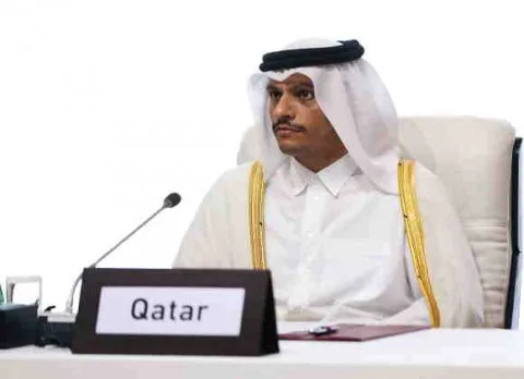 قطر تساهم في تزويد سوريا بالطاقة الكهربائية وتسديد ديونها للبنك الدولي وتقديم مساعدات مالية لتغطية رواتب موظفي القطاع العام لمدة ثلاثة أشهر. قطر تساهم في تزويد سوريا بالطاقة الكهربائية وتسديد ديونها للبنك الدولي وتقديم مساعدات مالية لتغطية رواتب موظفي القطاع العام لمدة ثلاثة أشهر.