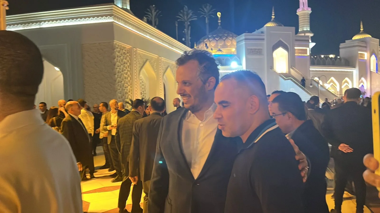 فنانون ورياضيو وإعلاميو مصر يشاركون في عزاء والدة عمرو الجنايني، عضو لجنة التخطيط لنادي الزمالك فنانون ورياضيو وإعلاميو مصر يشاركون في عزاء والدة عمرو الجنايني، عضو لجنة التخطيط لنادي الزمالك