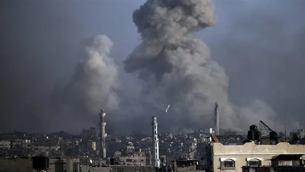 فخاخ الموت: فلسطينيون يزعمون أن مراكز الإغاثة الإسرائيلية حولت رفح إلى سجن واسع. فخاخ الموت: فلسطينيون يزعمون أن مراكز الإغاثة الإسرائيلية حولت رفح إلى سجن واسع.