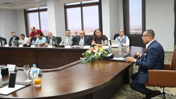 محافظ جنوب سيناء يشرف على تنفيذ مشروع كاميرات المراقبة في إطار خطة التنمية المستدامة محافظ جنوب سيناء يشرف على تنفيذ مشروع كاميرات المراقبة في إطار خطة التنمية المستدامة