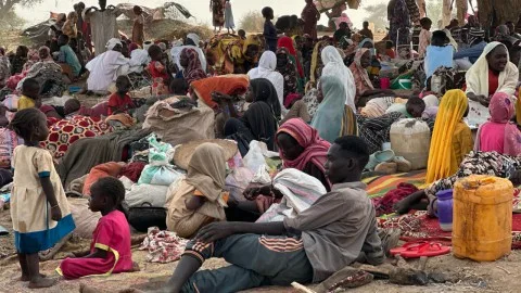 مقتل خمسة في هجوم على قافلة مساعدات بشمال دارفور غرب السودان مقتل خمسة في هجوم على قافلة مساعدات بشمال دارفور غرب السودان