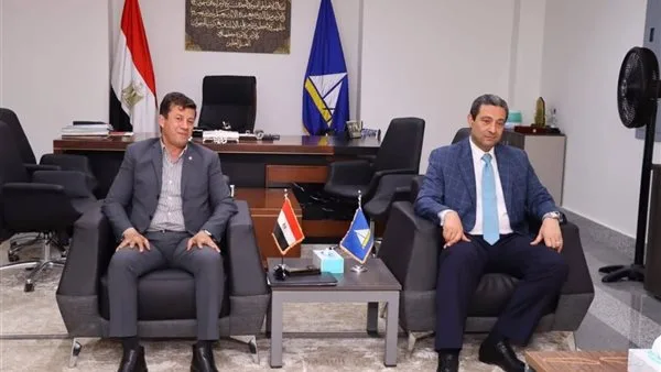 محافظ دمياط: توفير كشافات إنارة لمدينة رأس البر محافظ دمياط: توفير كشافات إنارة لمدينة رأس البر