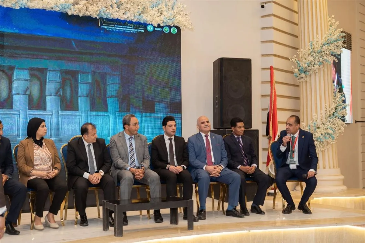 نائب محافظ سوهاج يحضر المؤتمر السابع للصيادلة المصريين في قنا ويثني على جهود “حياة كريمة” في دعم القطاع الصحي نائب محافظ سوهاج يحضر المؤتمر السابع للصيادلة المصريين في قنا ويثني على جهود “حياة كريمة” في دعم القطاع الصحي