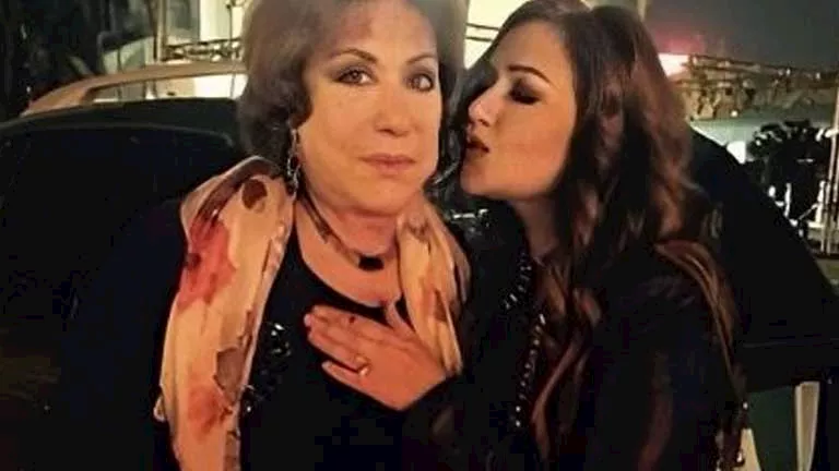 ليلى علوي تودع الفنانة سميحة أيوب: “كانت دائماً الأم الداعمة” ليلى علوي تودع الفنانة سميحة أيوب: “كانت دائماً الأم الداعمة”