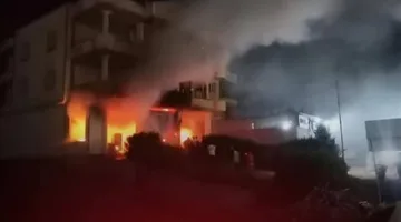 نيران ضخمة ت devastate معرض المعدات الكهربائية في سمنود