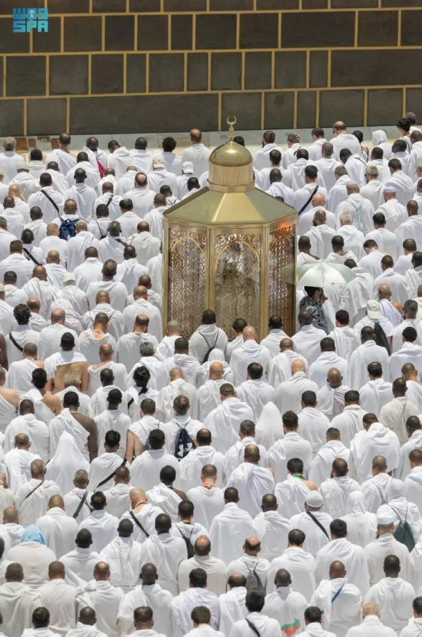 «وَاجْعَلُوا مِن مَكَانِ إِبْرَاهِيمَ مَحَلًّا لِلصَّلَاة» «وَاجْعَلُوا مِن مَكَانِ إِبْرَاهِيمَ مَحَلًّا لِلصَّلَاة»