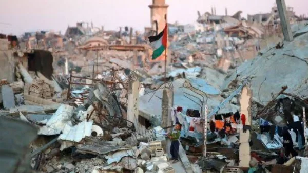 وزير فلسطيني: غزة تواجه أزمة صحية وبيئية وحالة من توقف الخدمات في المستشفيات وزير فلسطيني: غزة تواجه أزمة صحية وبيئية وحالة من توقف الخدمات في المستشفيات