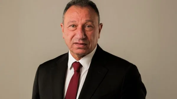 أحمد شوبير يطلع على آخر مستجدات صحة الخطيب أحمد شوبير يطلع على آخر مستجدات صحة الخطيب