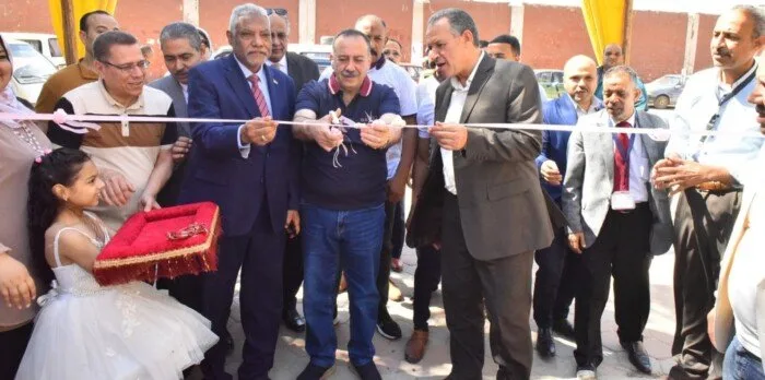 محافظ أسيوط يطلق معرض يوم واحد لعرض السلع الأساسية بأسعار منخفضة
