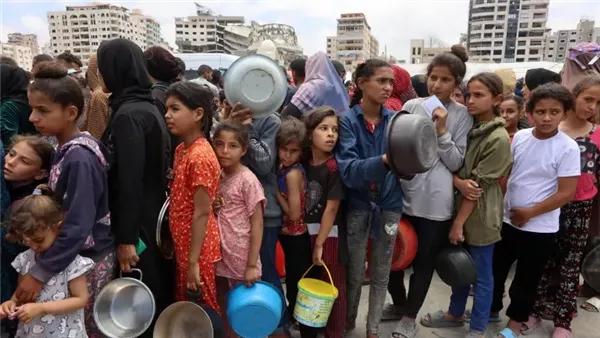 “القتل بالرصاص أو الموت جوعًا”: تفاصيل حظر المساعدات عن سكان غزة “القتل بالرصاص أو الموت جوعًا”: تفاصيل حظر المساعدات عن سكان غزة