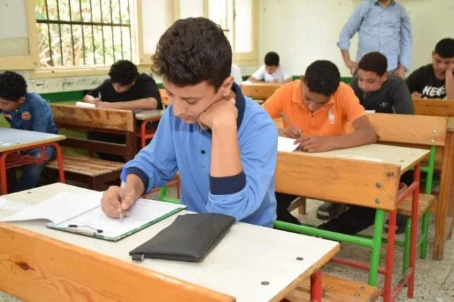 86 ألف طالب في المنوفية ينهون امتحانات الإعدادية بمادتين: «الهندسة» و«التربية الدينية» 86 ألف طالب في المنوفية ينهون امتحانات الإعدادية بمادتين: «الهندسة» و«التربية الدينية»