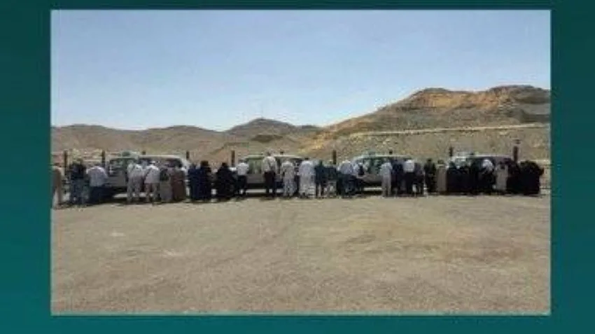 إلقاء القبض على 36 وافدًا مخالفًا لقوانين وتعليمات الحج إلقاء القبض على 36 وافدًا مخالفًا لقوانين وتعليمات الحج