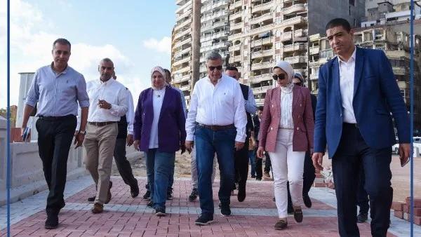 محافظ الإسكندرية يأمر بتحسين جودة شبكة الطرق والخدمات العامة محافظ الإسكندرية يأمر بتحسين جودة شبكة الطرق والخدمات العامة