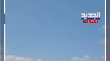زورق إسرائيلي يحاصر قارب صيد لبناني! (فيديو)