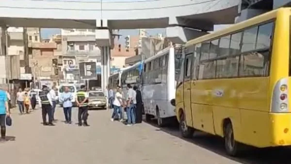 محافظ المنيا: 10 حافلات صغيرة من مطرانية ملوي لتعزيز نظام النقل محافظ المنيا: 10 حافلات صغيرة من مطرانية ملوي لتعزيز نظام النقل