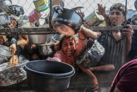 تلغراف: في قلب وكالة الإغاثة التي تنشر الرعب والفوضى في غزة تلغراف: في قلب وكالة الإغاثة التي تنشر الرعب والفوضى في غزة