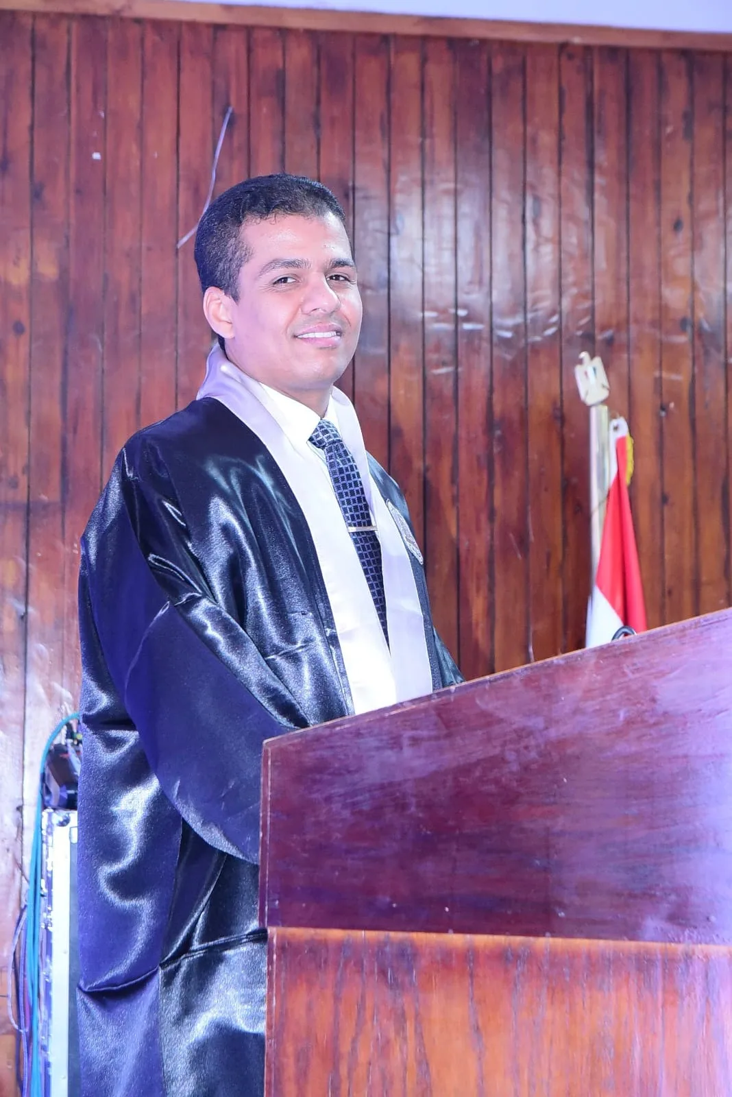 عبد السلام مبارك يحصل على درجة الدكتوراه بأول بحث عربي حول التزييف العميق وتداعياته الاجتماعية والإعلامية.