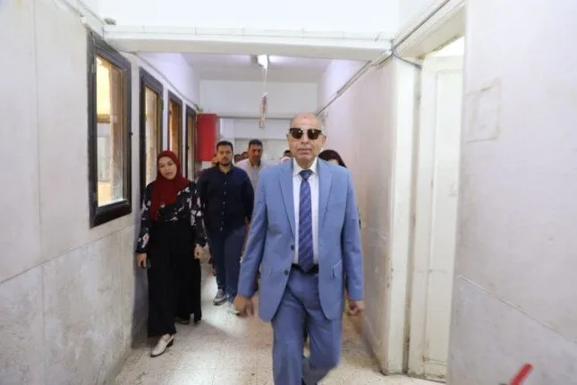محافظ المنيا يراقب تقدم العمل في الإدارات والأقسام بمديرية الصحة محافظ المنيا يراقب تقدم العمل في الإدارات والأقسام بمديرية الصحة