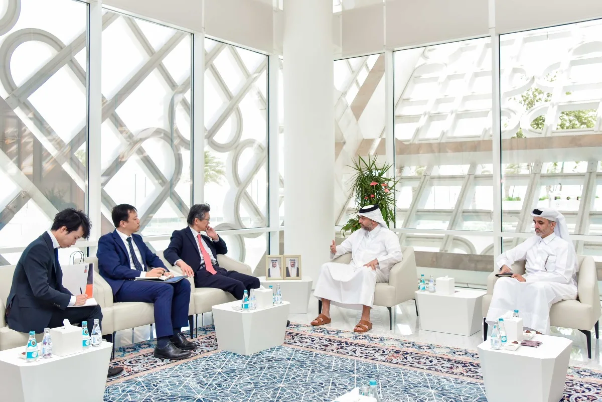 المدير التنفيذي للمنطقة الحرة يلتقي بالسفير الياباني المدير التنفيذي للمنطقة الحرة يلتقي بالسفير الياباني