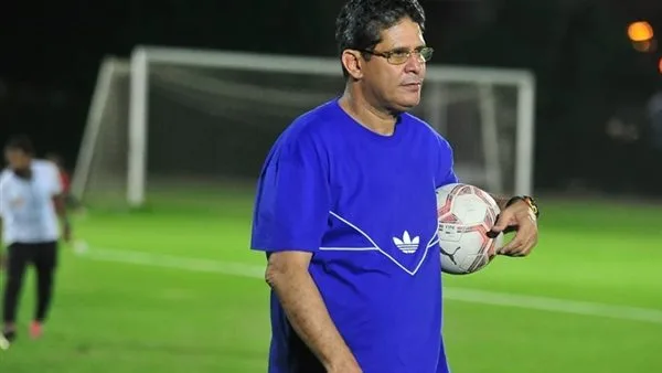 “الرمادى”: يا لاعبي الزمالك، الالتزام التكتيكي والتفاني حتى النهاية هما مفتاحا تحقيق لقب الكأس. “الرمادى”: يا لاعبي الزمالك، الالتزام التكتيكي والتفاني حتى النهاية هما مفتاحا تحقيق لقب الكأس.