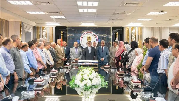 وزير الدولة للإنتاج الحربي: تعزيز القيادة السياسية هو السبب في تقدم الشركات والوحدات المرتبطة بالوزارة وزير الدولة للإنتاج الحربي: تعزيز القيادة السياسية هو السبب في تقدم الشركات والوحدات المرتبطة بالوزارة