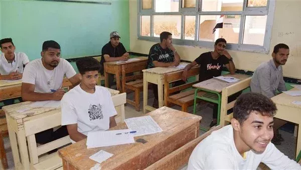 بعد تسريب المعلومات في الليل.. تغيير اختبار العلوم في الشهادة الإعدادية بجنوب سيناء. بعد تسريب المعلومات في الليل.. تغيير اختبار العلوم في الشهادة الإعدادية بجنوب سيناء.
